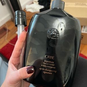 Oribe signature conditioner salon size